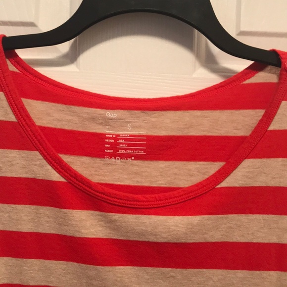 Striped GAP top. - Picture 2 of 3
